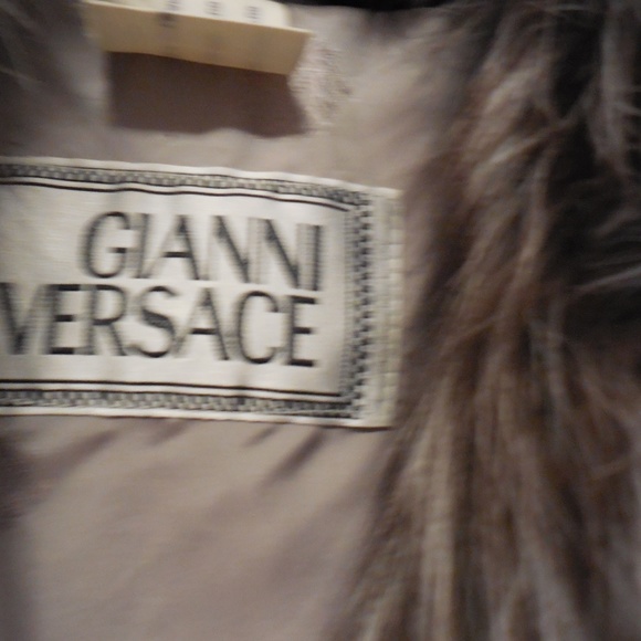 AUTHENTIC GIANNI VERSACE jacket with fox fur - Picture 2 of 6